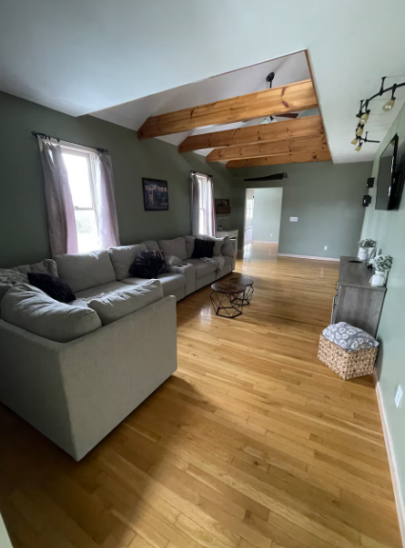 StarView Vineyards Lodge living room